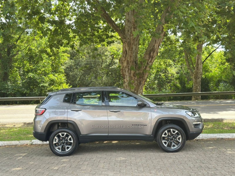 COMPASS 2.0 TRAILHAWK TD350 TURBO DIESEL 4X4 4P AUTOMÁTICO - 2017 - DOIS IRMãOS