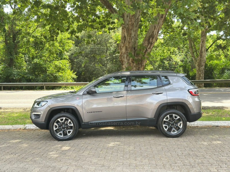 COMPASS 2.0 TRAILHAWK TD350 TURBO DIESEL 4X4 4P AUTOMÁTICO - 2017 - DOIS IRMãOS