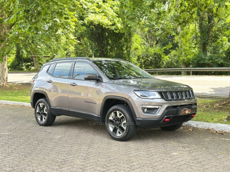 COMPASS 2.0 TRAILHAWK TD350 TURBO DIESEL 4X4 4P AUTOMÁTICO - 2017 - DOIS IRMãOS