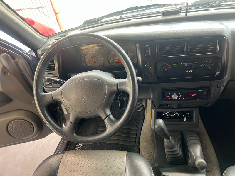 L200 2.4 16V CD 4X4 GL SPORT TURBO DIESEL 4P MANUAL - 2004 - CAXIAS DO SUL