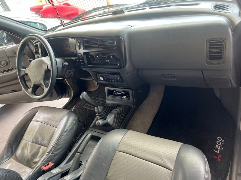 L200 2.4 16V CD 4X4 GL SPORT TURBO DIESEL 4P MANUAL - 2004 - CAXIAS DO SUL