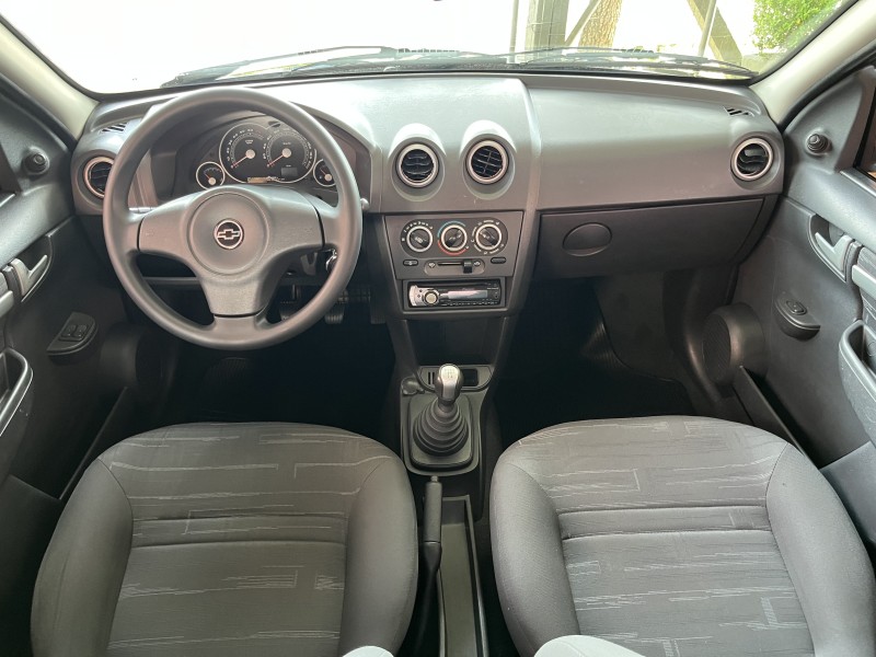 PRISMA 1.4 MPFI MAXX 8V FLEX 4P MANUAL - 2010 - GARIBALDI