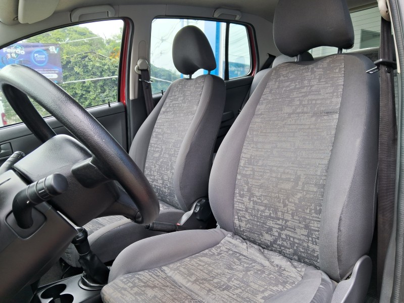 FOX 1.6 MI 8V FLEX 4P MANUAL - 2005 - SãO SEBASTIãO DO CAí