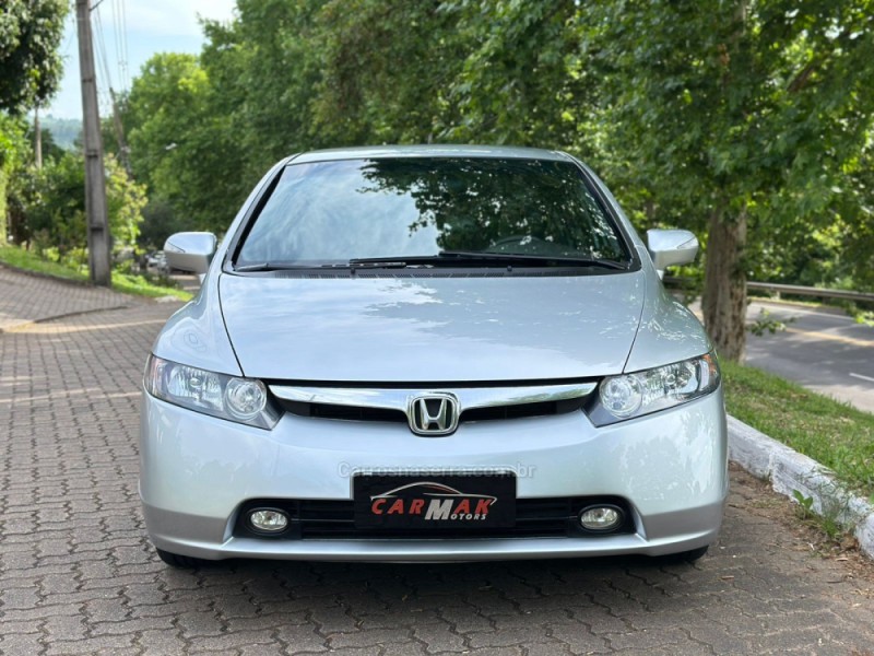 CIVIC 1.8 EXS 16V FLEX 4P AUTOMÁTICO - 2008 - DOIS IRMãOS