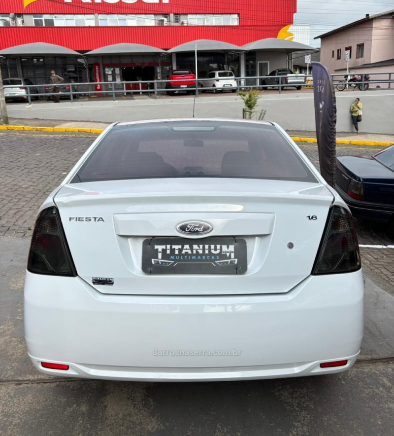 FIESTA 1.6 ROCAM SE SEDAN 8V FLEX 4P MANUAL - 2014 - SãO FRANCISCO DE PAULA