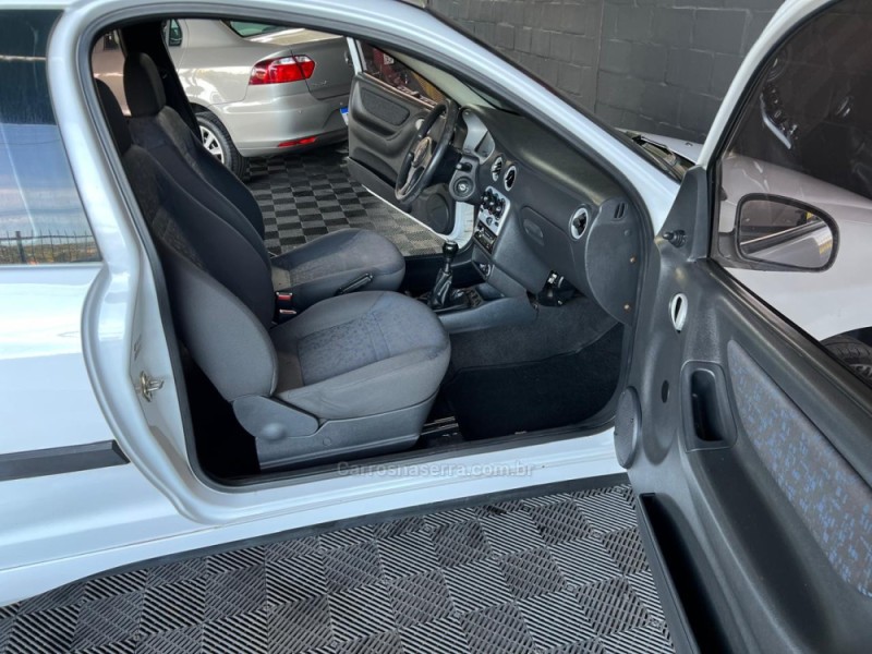 CELTA 1.0 MPFI SUPER 8V FLEX 2P MANUAL - 2005 - CAXIAS DO SUL