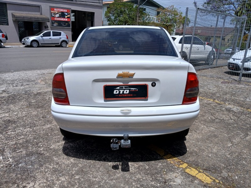 CLASSIC 1.0 MPFI LIFE 8V FLEX 4P MANUAL - 2008 - FARROUPILHA