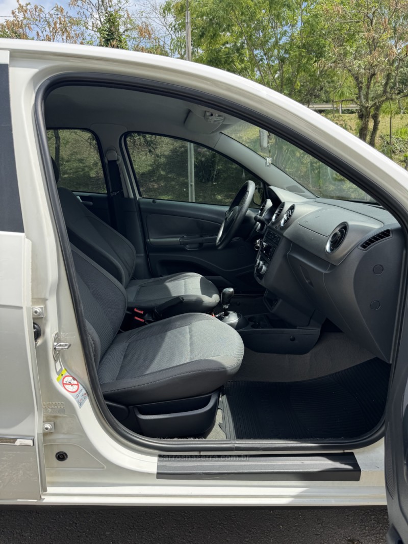 VOYAGE 1.6 MI COMFORTLINE 8V FLEX 4P AUTOMATIZADO - 2012 - NOVA ARAçá