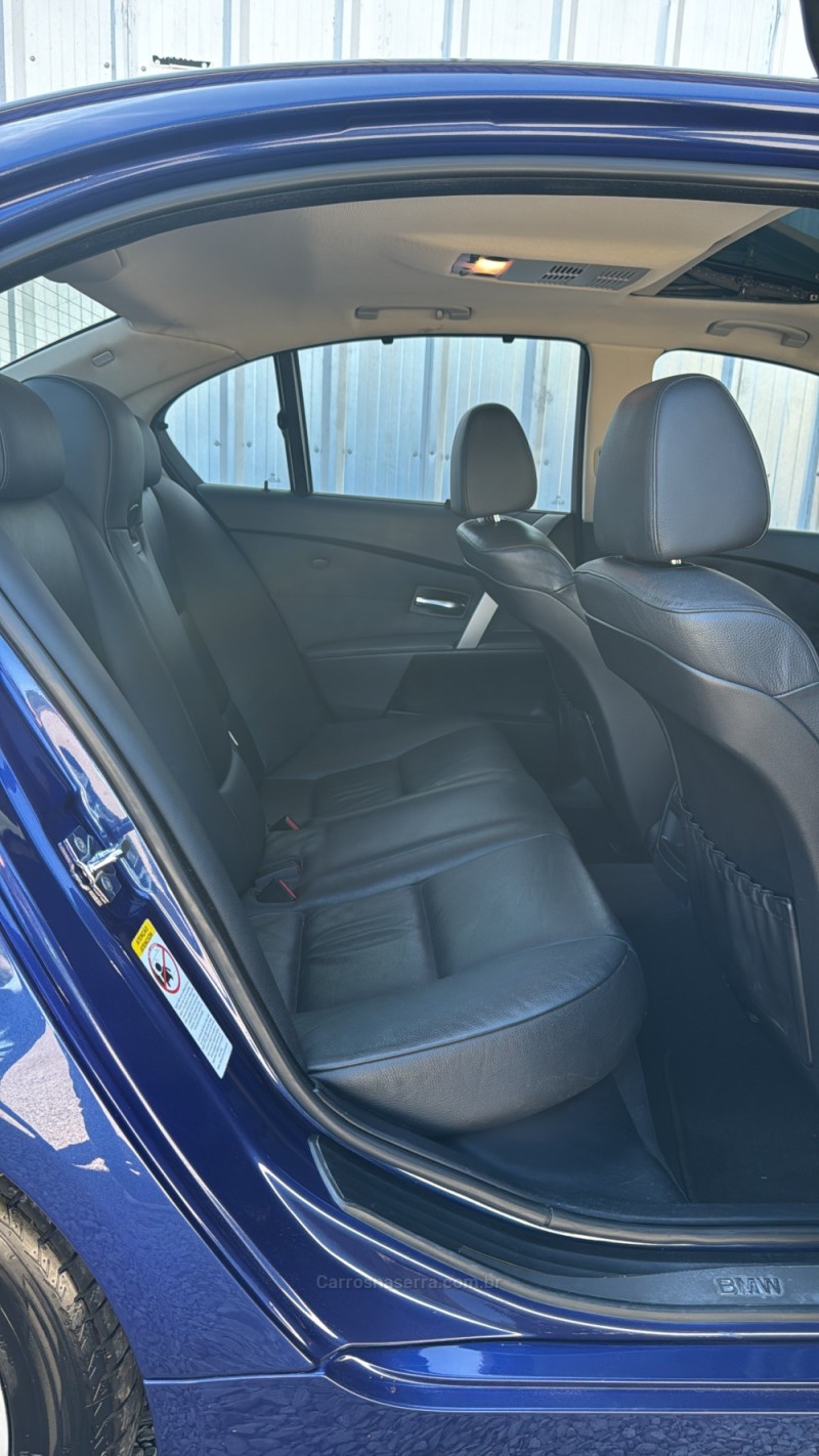 545I 4.4 SEDAN V8 32V GASOLINA 4P AUTOMÁTICO - 2004 - NOVA ARAçá