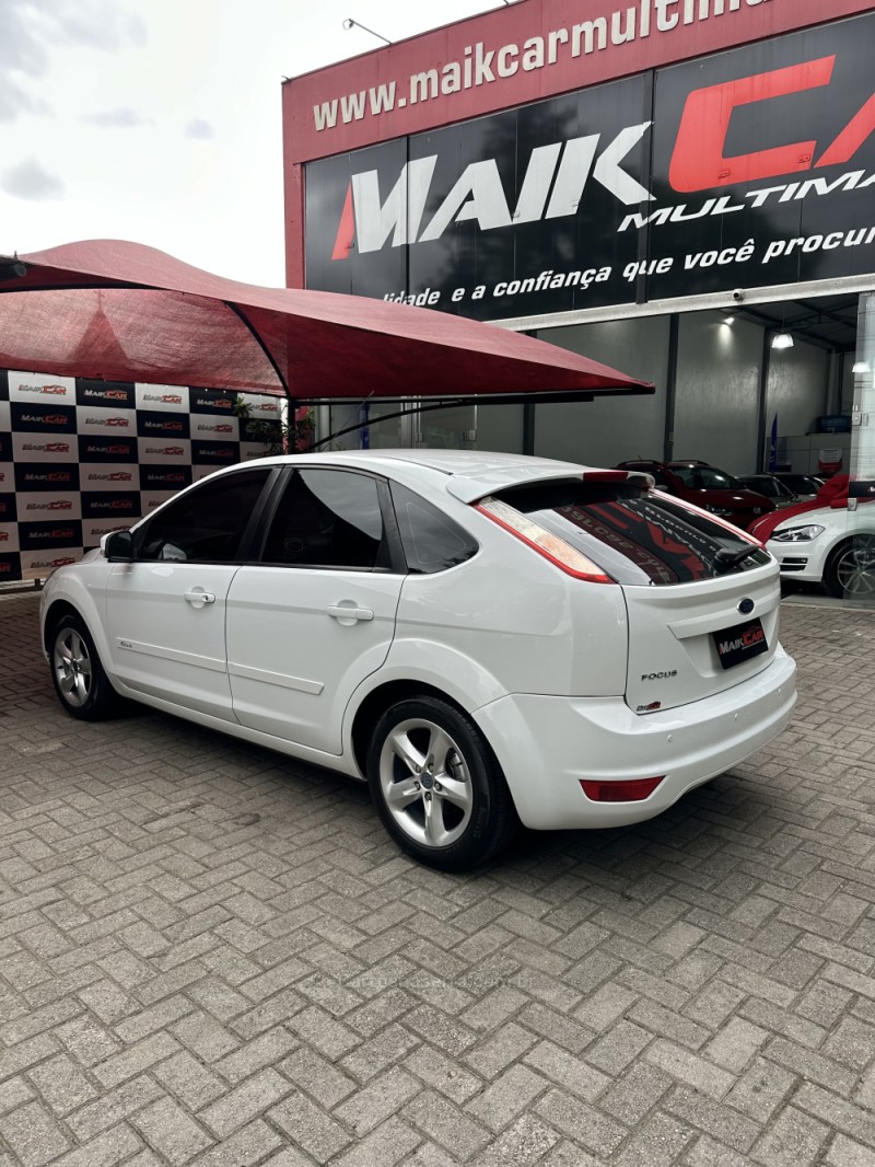 FOCUS 1.6 GLX 16V FLEX 4P MANUAL - 2013 - ESTâNCIA VELHA
