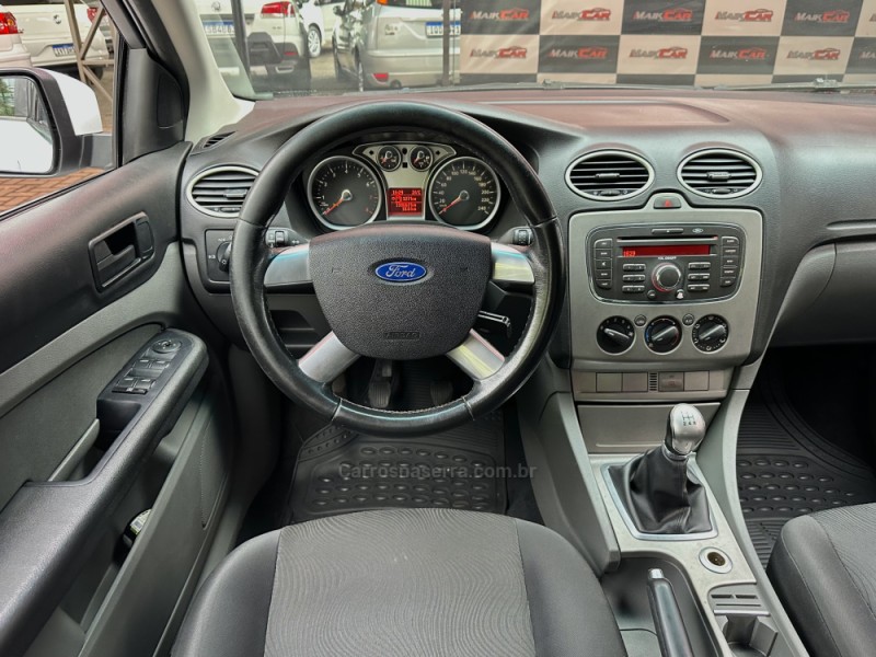 FOCUS 1.6 GLX 16V FLEX 4P MANUAL - 2013 - ESTâNCIA VELHA