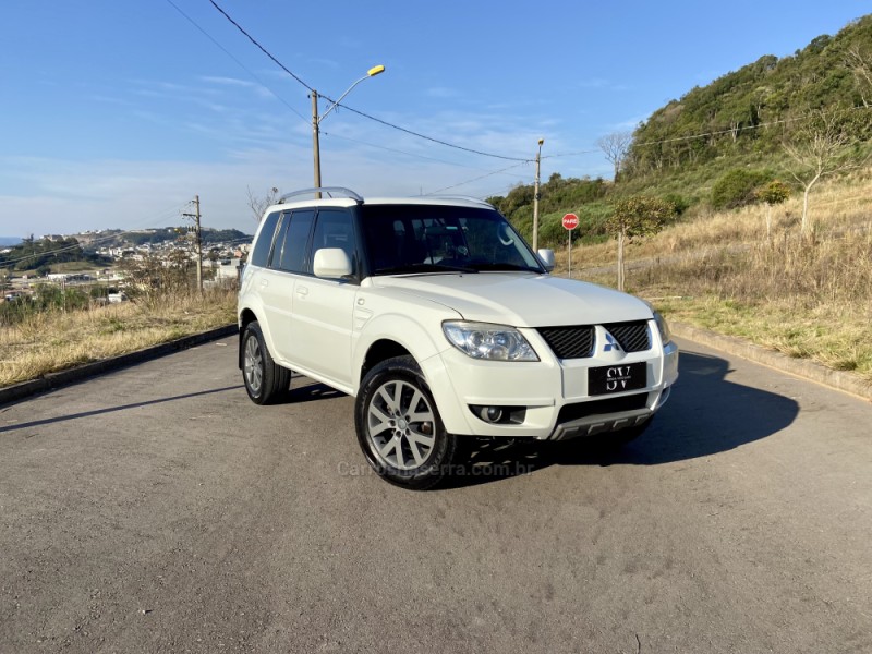 PAJERO TR4 2.0 4X2 16V 140CV FLEX 4P AUTOMÁTICO - 2013 - CAXIAS DO SUL