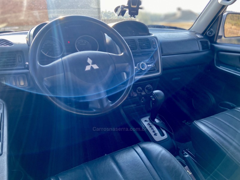 PAJERO TR4 2.0 4X2 16V 140CV FLEX 4P AUTOMÁTICO - 2013 - CAXIAS DO SUL