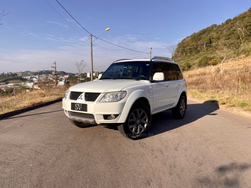 pajero tr4 2.0 4x2 16v 140cv flex 4p automatico 2013 caxias do sul