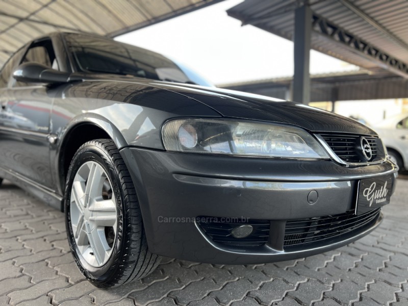 VECTRA 2.0 MPFI EXPRESSION 8V FLEX 4P MANUAL - 2005 - BOM PRINCíPIO
