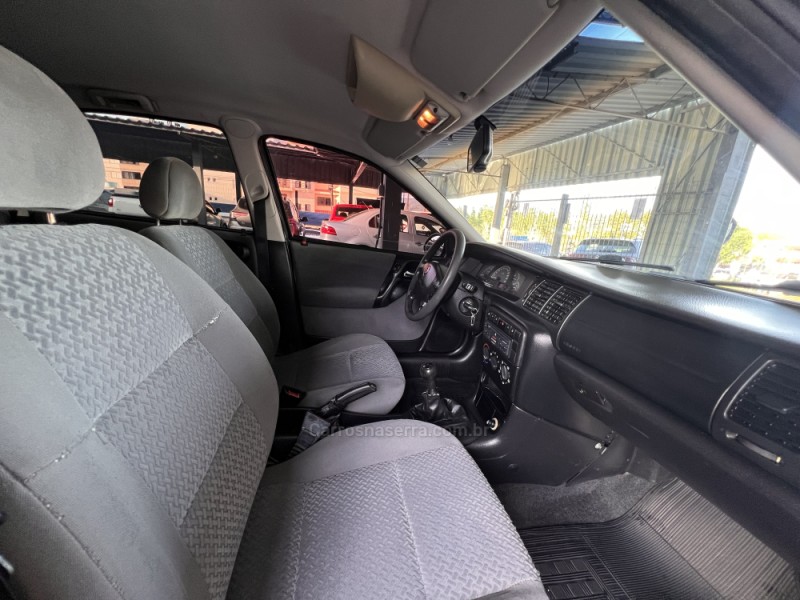 VECTRA 2.0 MPFI EXPRESSION 8V FLEX 4P MANUAL - 2005 - BOM PRINCíPIO