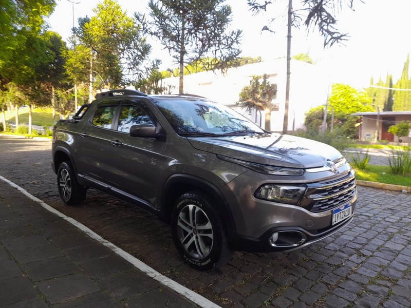 TORO 2.0 16V TURBO FREEDOM 4X4 DIESEL 4P MANUAL - 2018 - FARROUPILHA