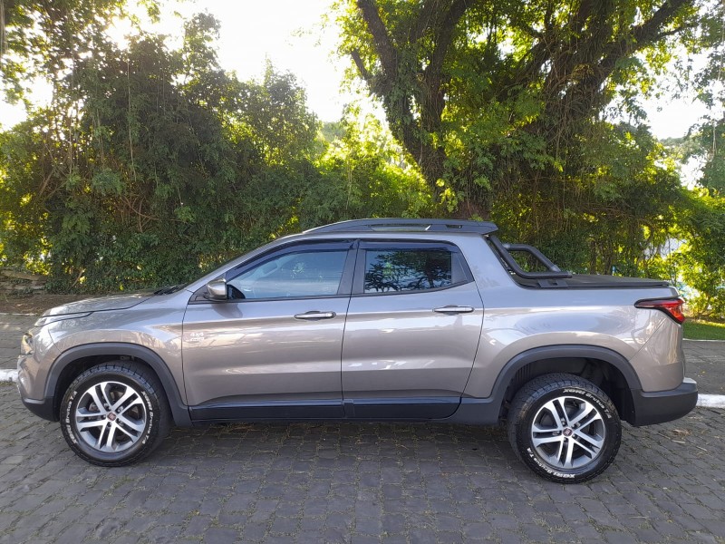 TORO 2.0 16V TURBO FREEDOM 4X4 DIESEL 4P MANUAL - 2018 - FARROUPILHA