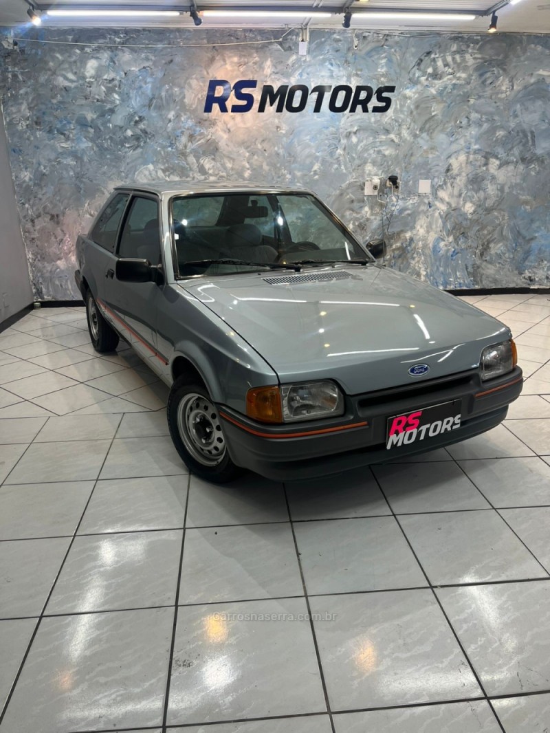 ESCORT 1.0 HOBBY 8V GASOLINA 2P MANUAL - 1994 - CAXIAS DO SUL