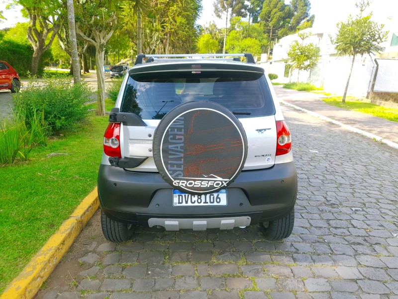 CROSSFOX 1.6 MI FLEX 8V 4P MANUAL - 2007 - FARROUPILHA