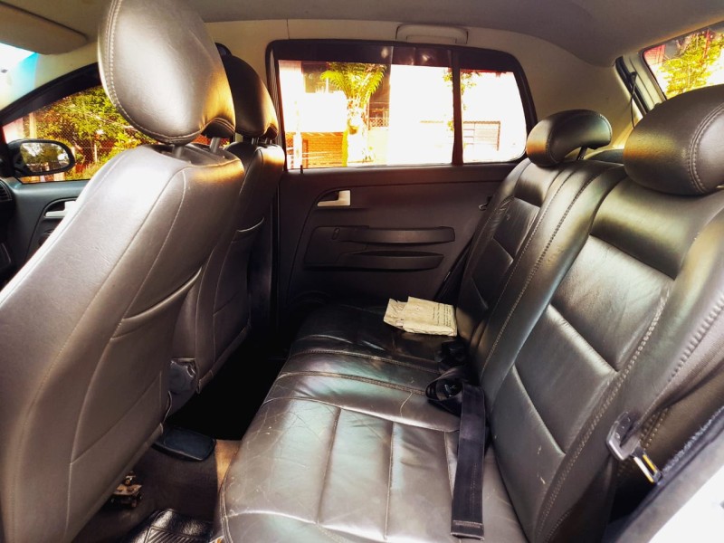 CROSSFOX 1.6 MI FLEX 8V 4P MANUAL - 2007 - FARROUPILHA