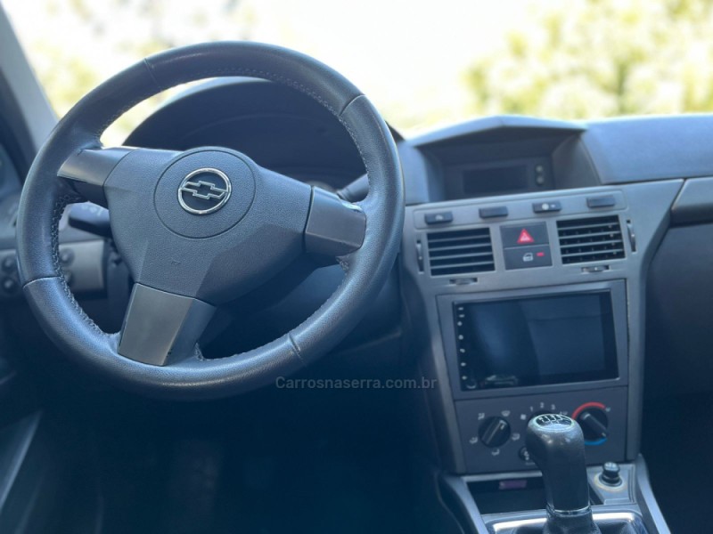 VECTRA 2.0 MPFI GT HATCH 8V FLEX 4P MANUAL - 2010 - BENTO GONçALVES