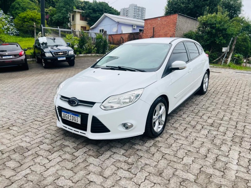 FOCUS 1.6 SE 16V FLEX 4P AUTOMÁTICO - 2015 - BENTO GONçALVES