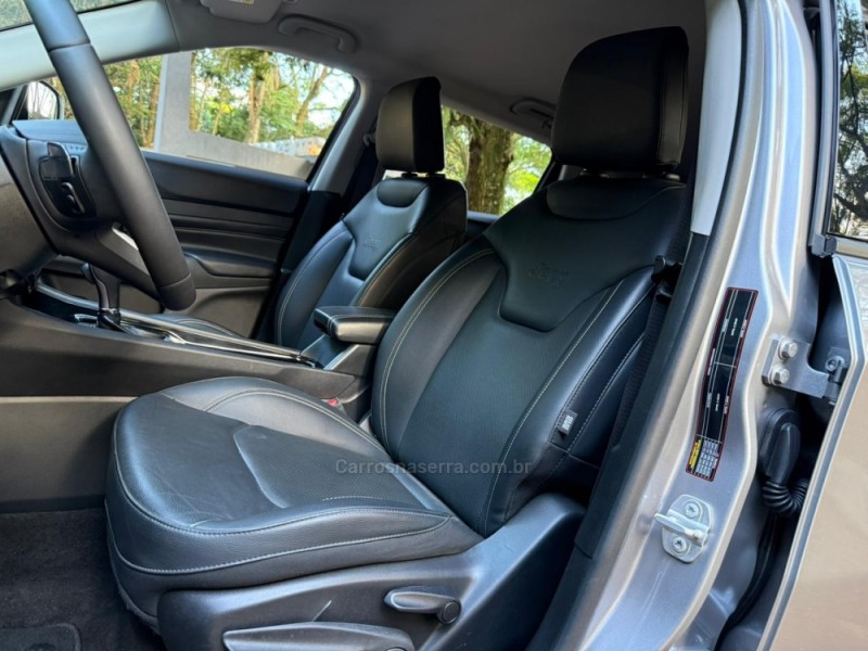 COMPASS 1.3 LONGITUDE T270 16V TURBO FLEX 4P AUTOMÁTICO - 2024 - DOIS IRMãOS