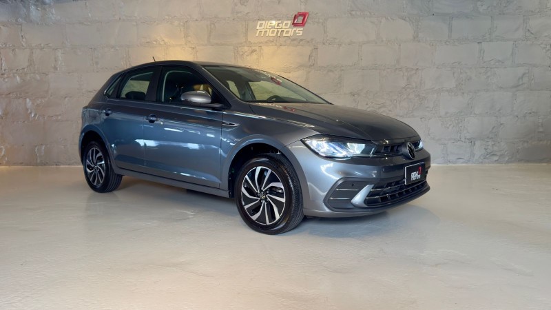 POLO 1.0 170 TSI 12V HIGHLINE FLEX 4P AUTOMÁTICO - 2025 - CAXIAS DO SUL