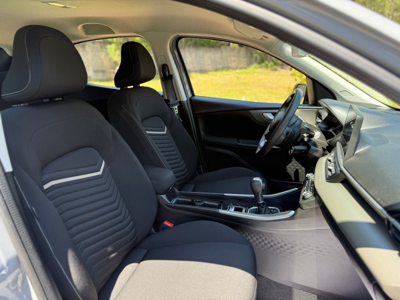 FASTBACK  - 2024 - CANELA