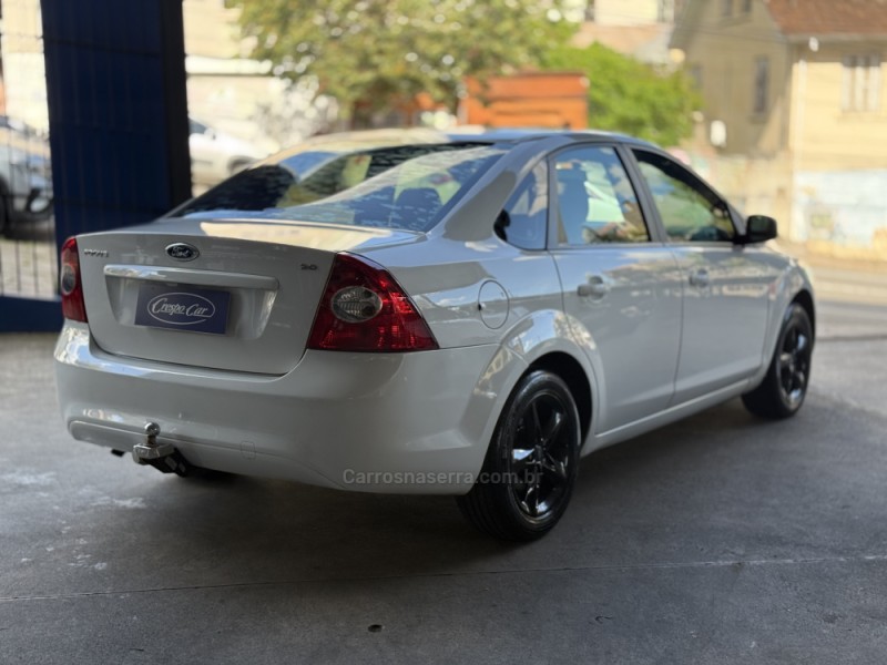 FOCUS 2.0 GLX SEDAN 16V FLEX 4P MANUAL - 2010 - CAXIAS DO SUL
