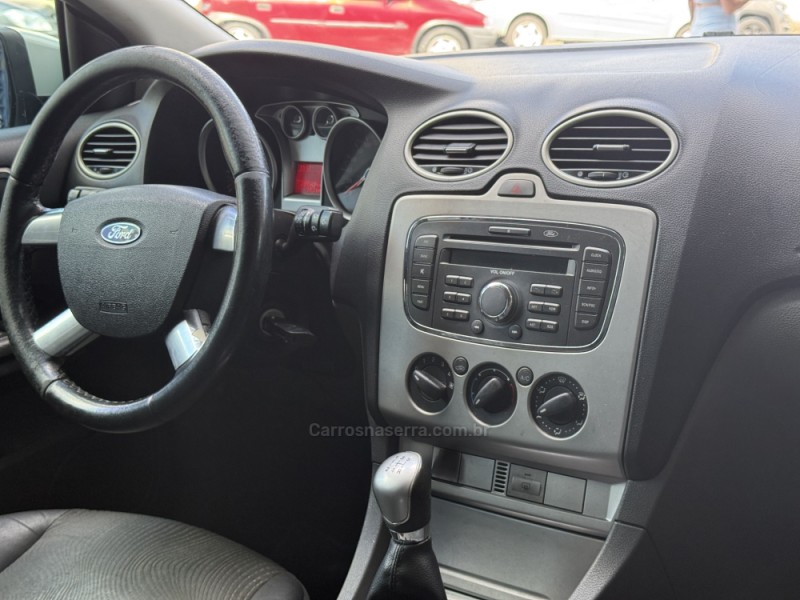 FOCUS 2.0 GLX SEDAN 16V FLEX 4P MANUAL - 2010 - CAXIAS DO SUL