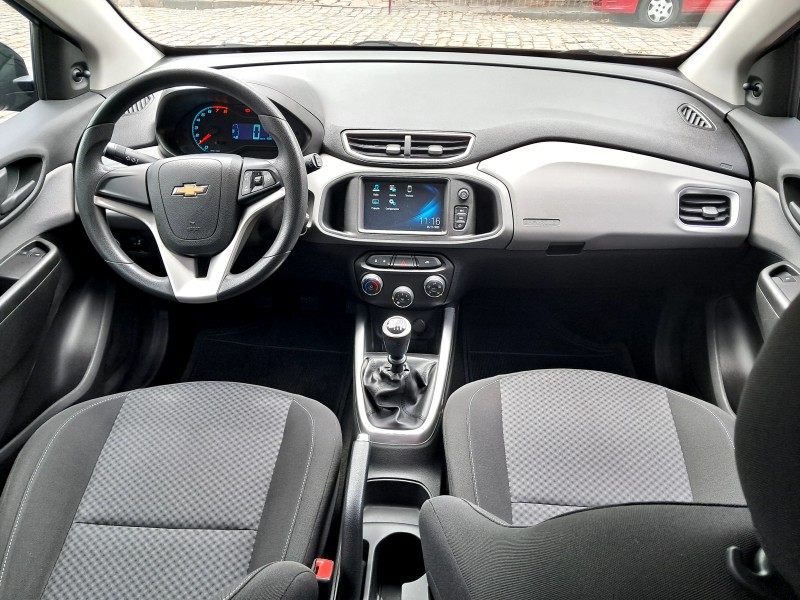 ONIX 1.4 MPFI LT 8V FLEX 4P MANUAL - 2018 - CAXIAS DO SUL