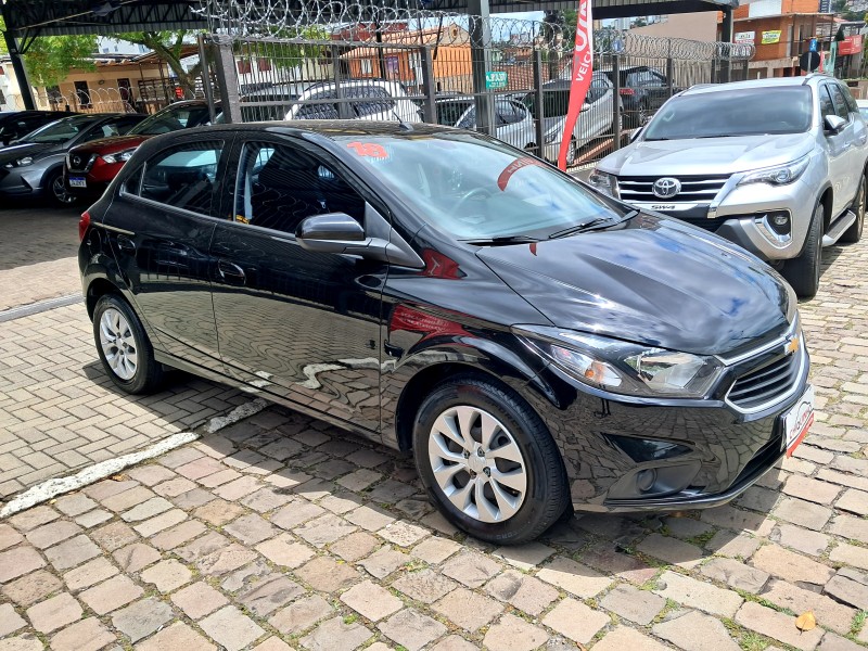 ONIX 1.4 MPFI LT 8V FLEX 4P MANUAL - 2018 - CAXIAS DO SUL