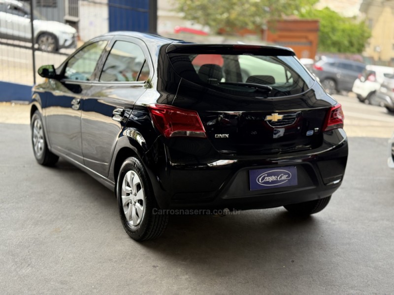 ONIX 1.0 MPFI LT 8V FLEX 4P MANUAL - 2018 - CAXIAS DO SUL