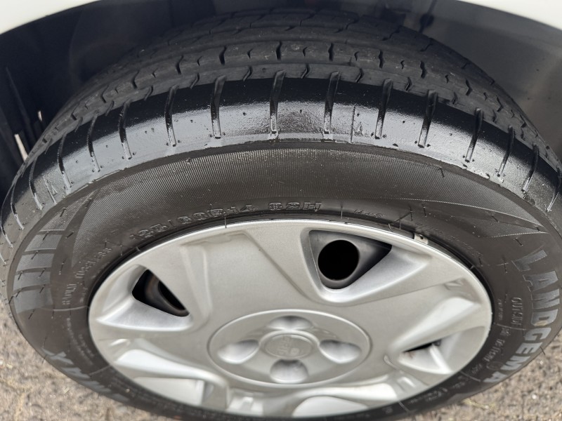 FIESTA 1.6 MPI HATCH 8V FLEX 4P MANUAL - 2011 - DOIS IRMãOS