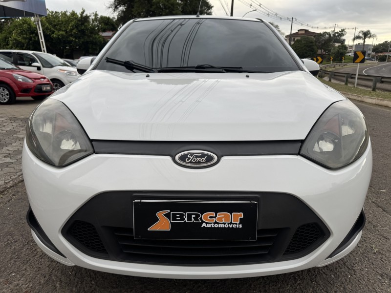 FIESTA 1.6 MPI HATCH 8V FLEX 4P MANUAL - 2011 - DOIS IRMãOS