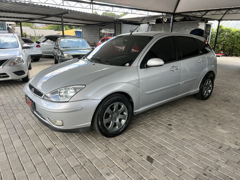 focus 2.0 ghia 16v gasolina 4p manual 2005 caxias do sul