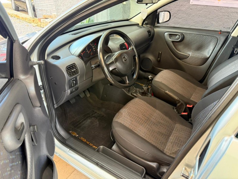 MONTANA 1.4 MPFI CONQUEST CS 8V FLEX 2P MANUAL - 2010 - FARROUPILHA