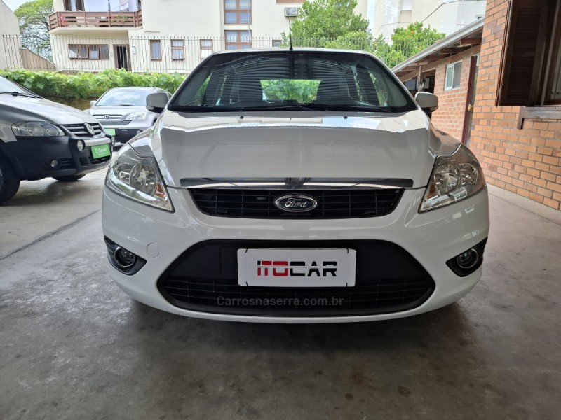 FOCUS 1.6 GLX 16V FLEX 4P MANUAL - 2013 - GARIBALDI