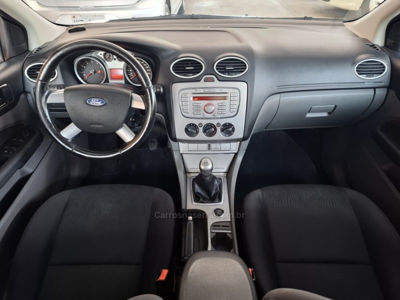 FOCUS 1.6 GLX 16V FLEX 4P MANUAL - 2013 - GARIBALDI