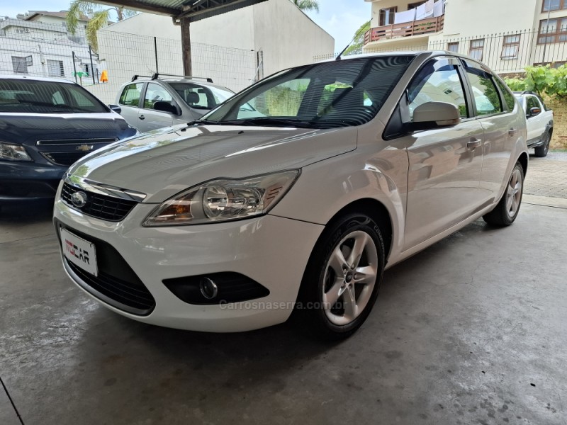 FOCUS 1.6 GLX 16V FLEX 4P MANUAL - 2013 - GARIBALDI