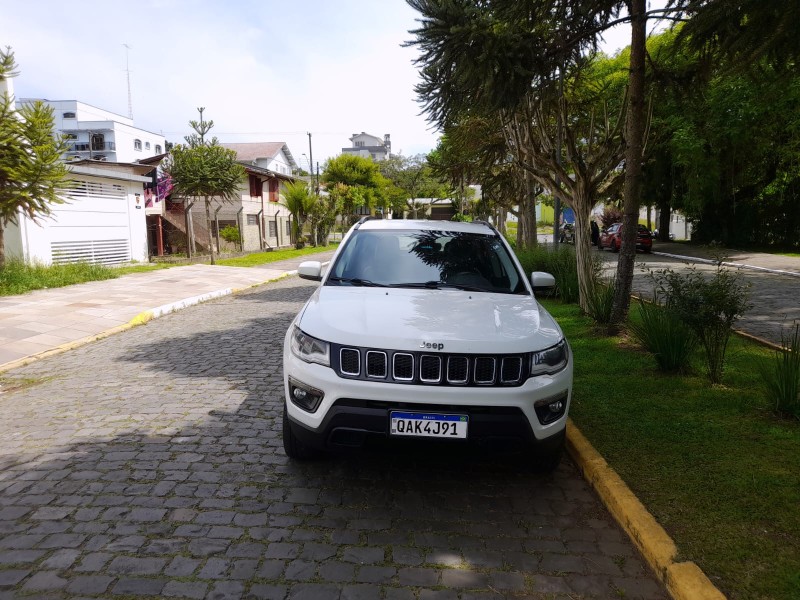 COMPASS 2.0 TRAILHAWK TD350 TURBO DIESEL 4X4 4P AUTOMÁTICO - 2018 - FARROUPILHA
