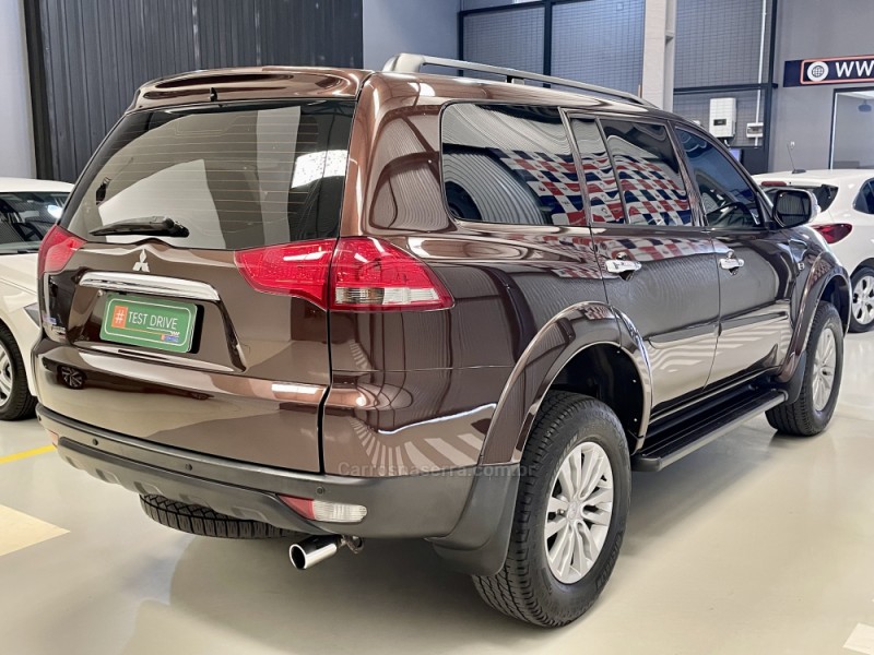 PAJERO DAKAR 3.2 4X4 16V 7 LUGARES TURBO INTERCOOLER DIESEL 4P AUTOMÁTICO - 2015 - SANTA CRUZ DO SUL