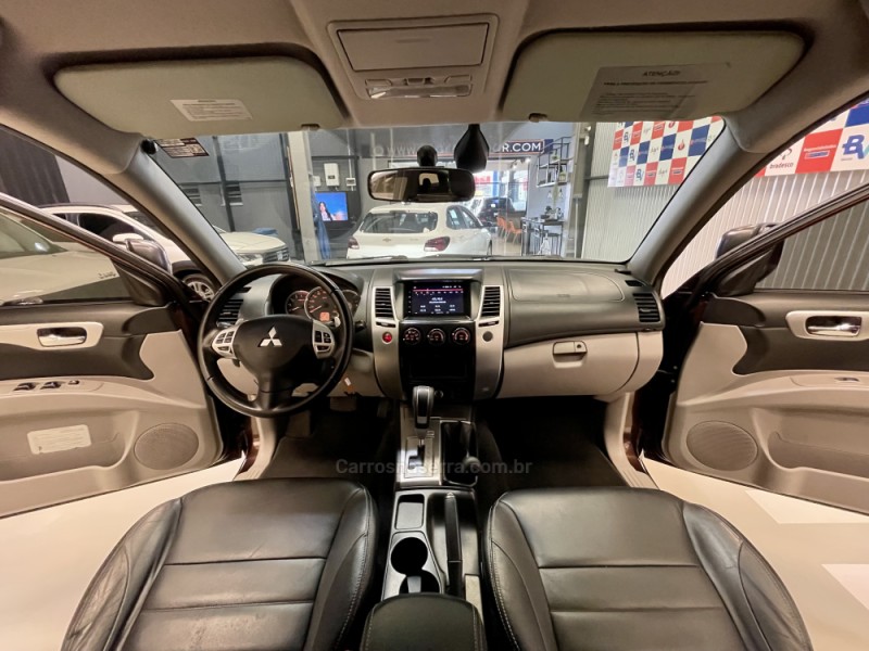 PAJERO DAKAR 3.2 4X4 16V 7 LUGARES TURBO INTERCOOLER DIESEL 4P AUTOMÁTICO - 2015 - SANTA CRUZ DO SUL