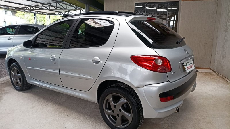 207 1.4 QUIKSILVER 8V FLEX 4P MANUAL - 2011 - CAXIAS DO SUL