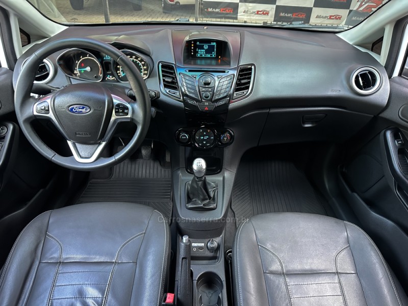 FIESTA 1.6 TITANIUM HATCH 16V FLEX 4P MANUAL - 2015 - ESTâNCIA VELHA