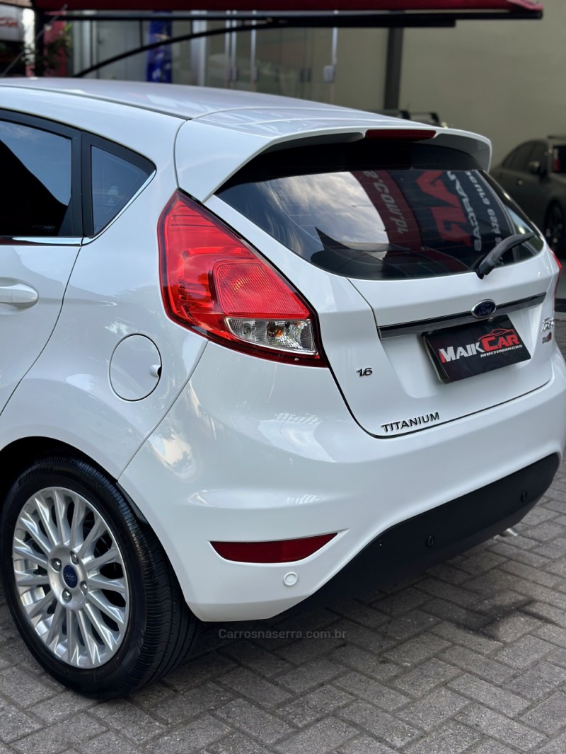 FIESTA 1.6 TITANIUM HATCH 16V FLEX 4P MANUAL - 2015 - ESTâNCIA VELHA
