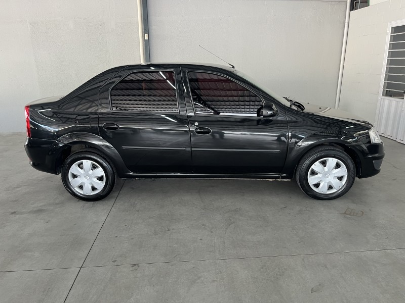 LOGAN 1.6 EXPRESSION 8V FLEX 4P MANUAL - 2013 - CAXIAS DO SUL