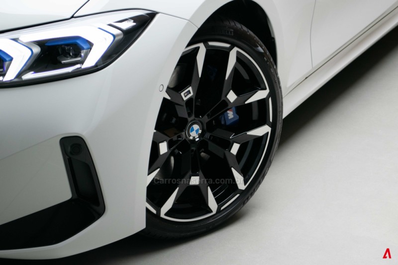 320I 2.0 M SPORT 16V TURBO GASOLINA 4P AUTOMÁTICO - 2026 - GARIBALDI